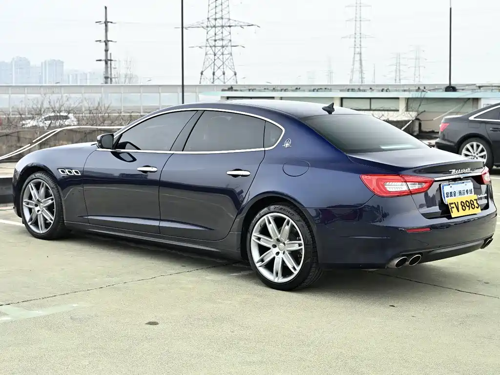 Maserati Quattroporte 2017 — фото 9