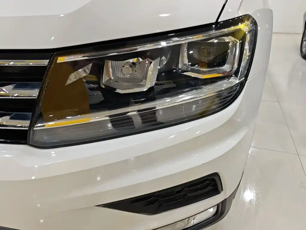 Volkswagen Tiguan L 2020 — фото 18