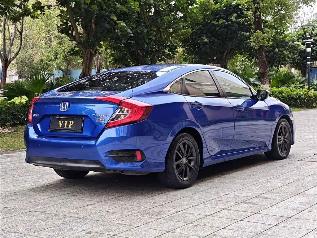 Honda Civic 2019 — фото 14