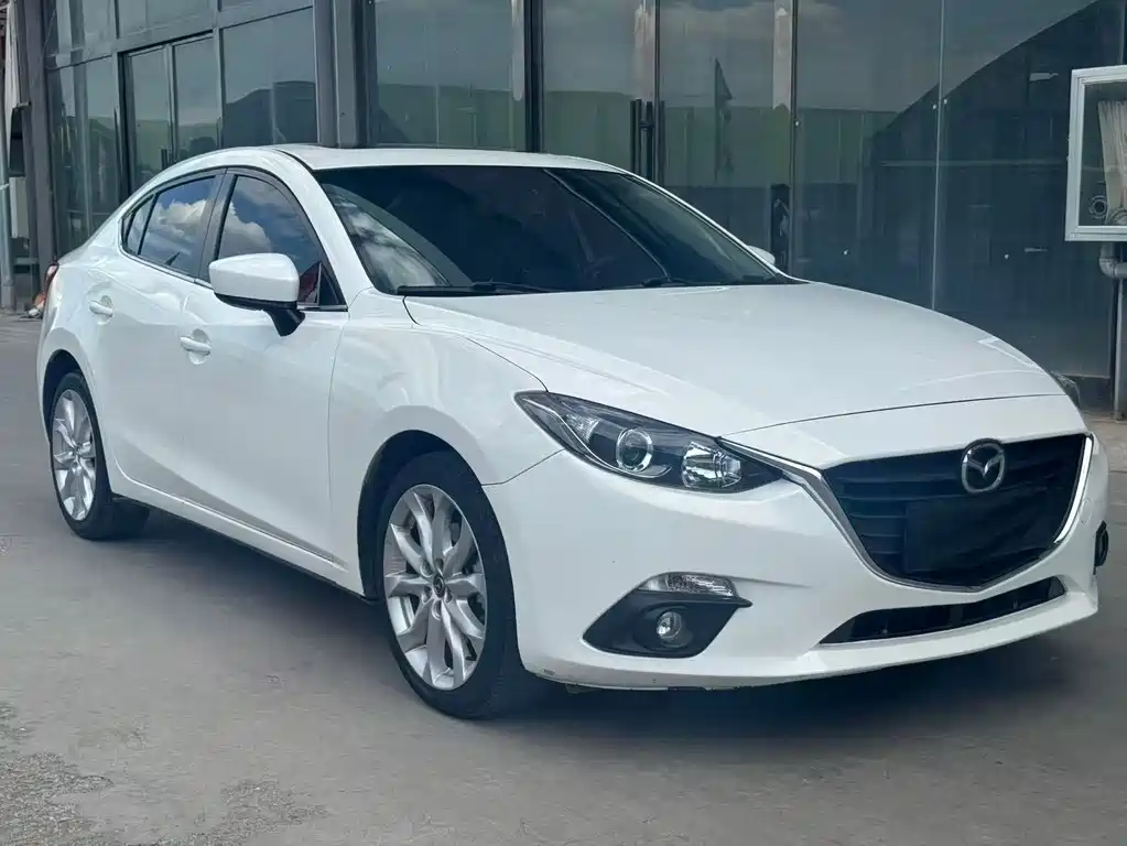 Mazda 3 Axela 2016 — фото 3