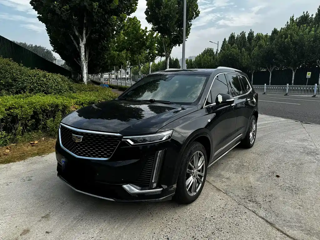 Cadillac XT6 2021 — фото 1