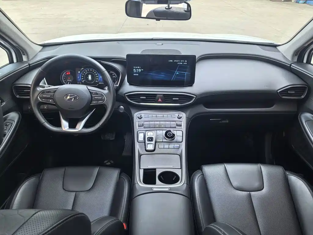 Hyundai Santa Fe 2023 — фото 14