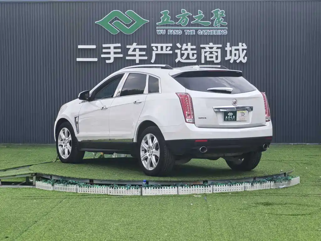 Cadillac SRX 2013 — фото 20