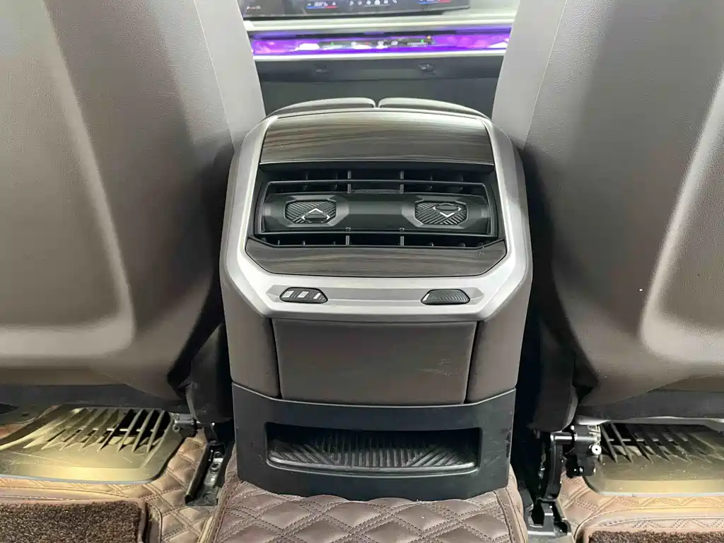 BMW 7 Series 2023 — фото 14