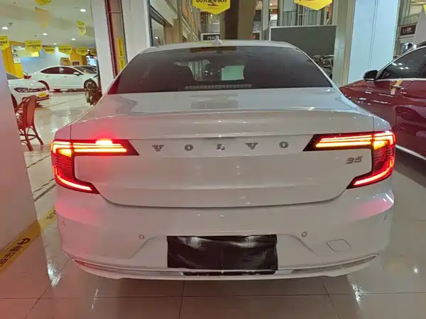 Volvo S90 2022