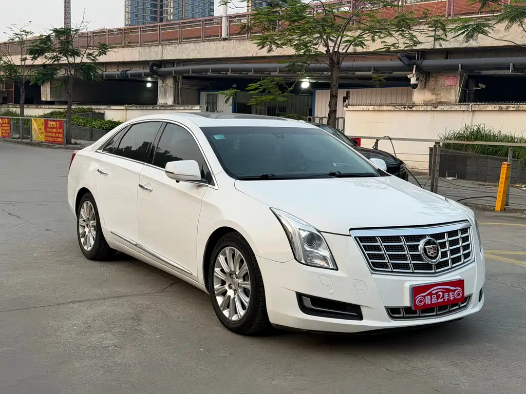 Cadillac XTS 2015 — фото 1