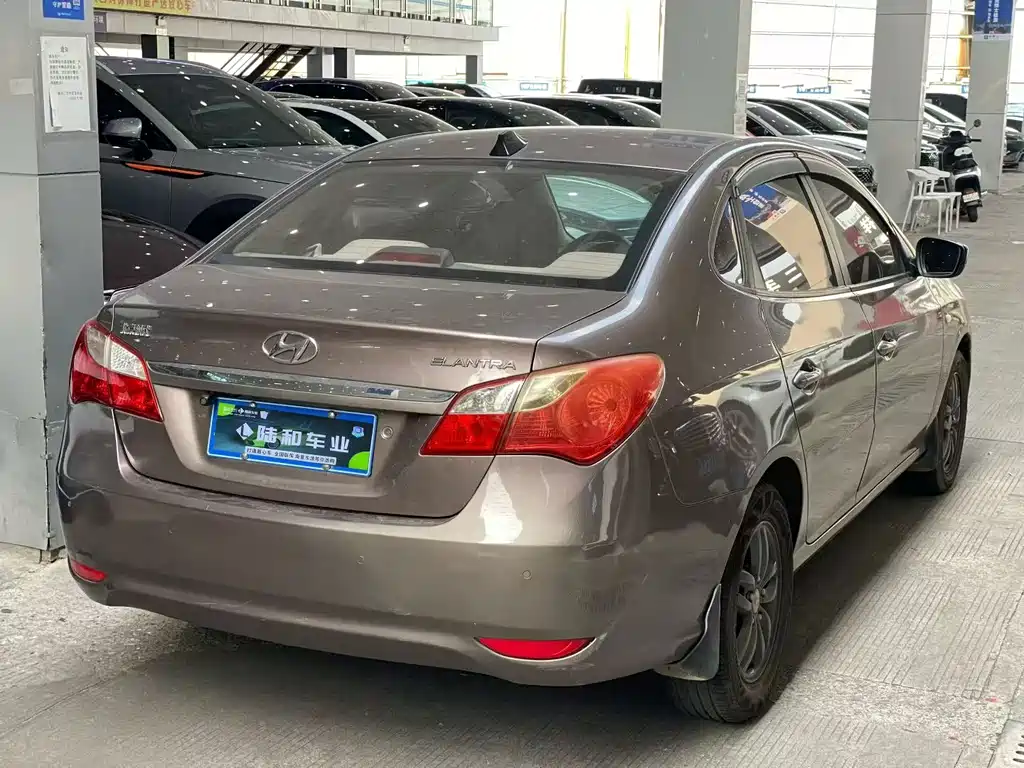 Hyundai Elantra 2014