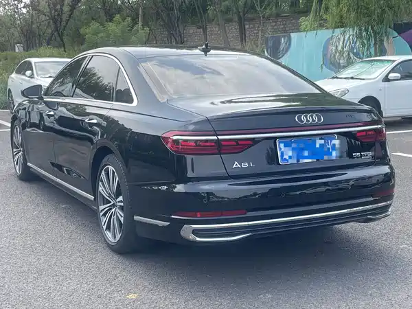 Audi A8 2024