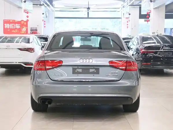 Audi A4L 2012