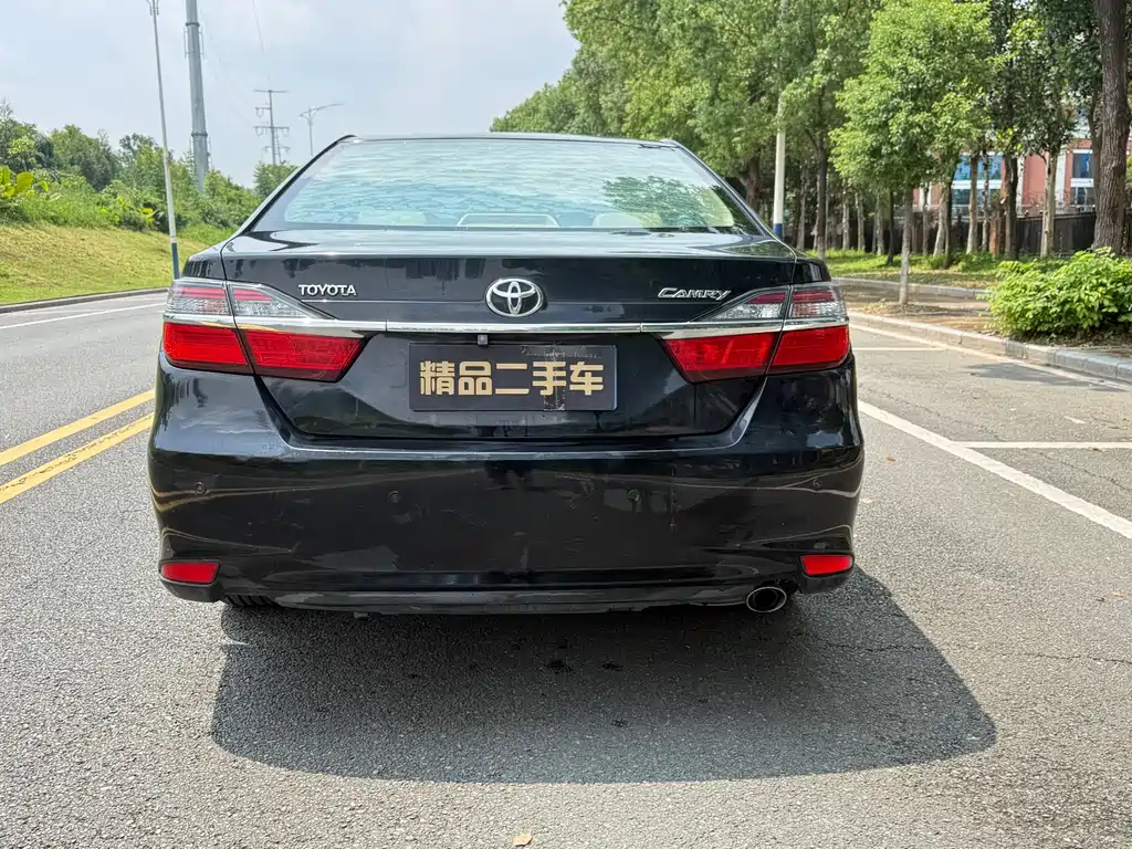Toyota Camry 2016 — фото 4