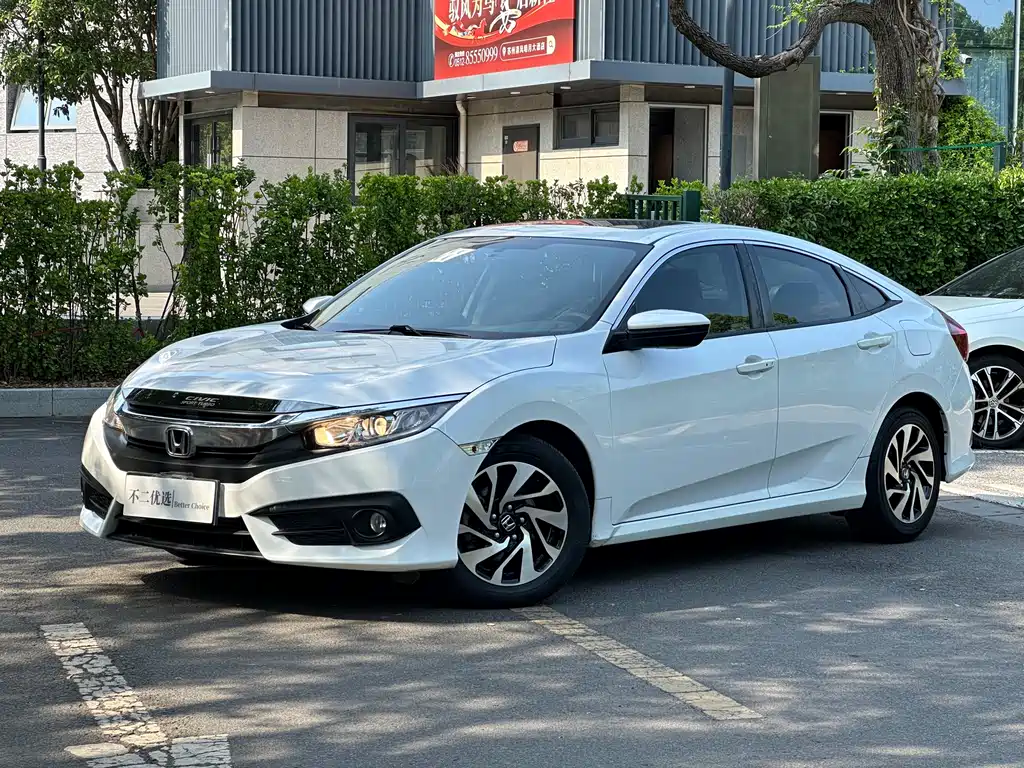 Honda Civic 2018 — фото 1