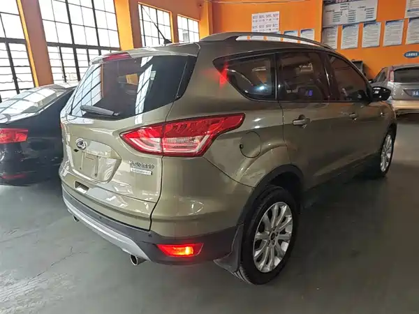 Ford Kuga 2013