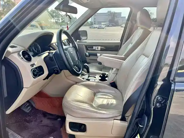 Land Rover Discovery 2010
