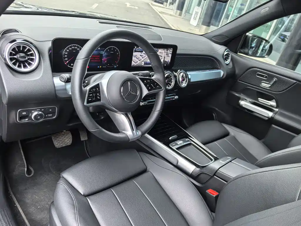 Mercedes-Benz GLB 2025