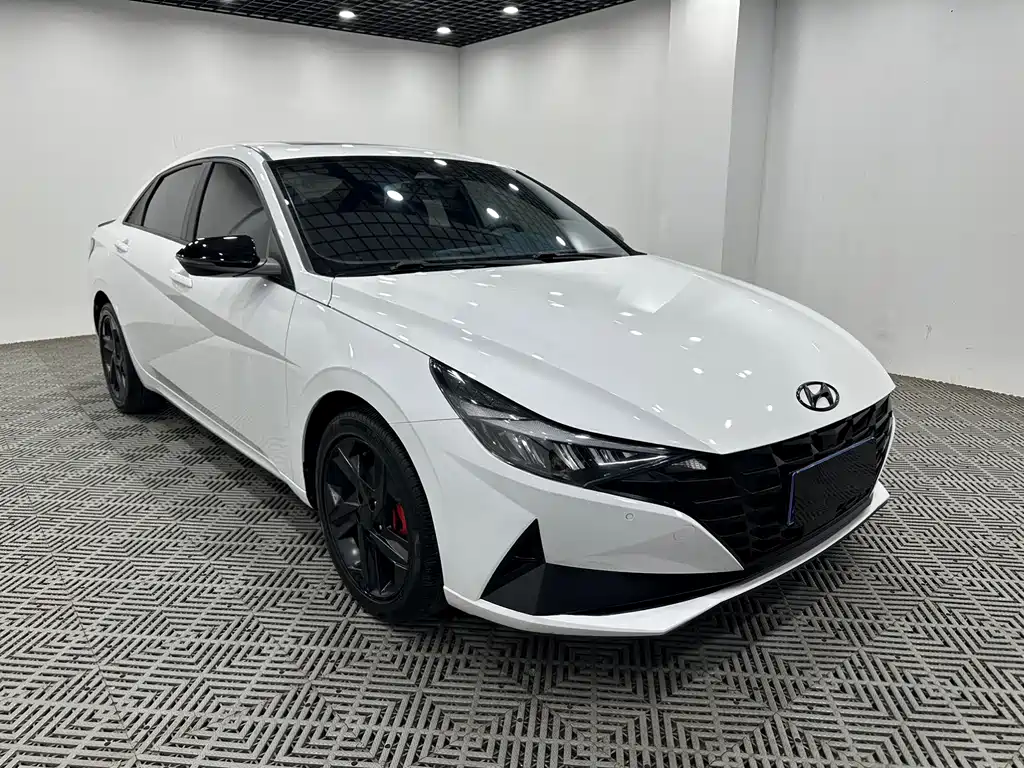 Hyundai Elantra 2023