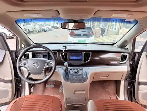 Buick GL8 2011