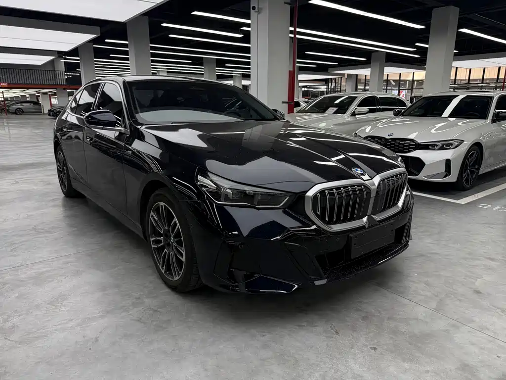 BMW 5 Series 2026