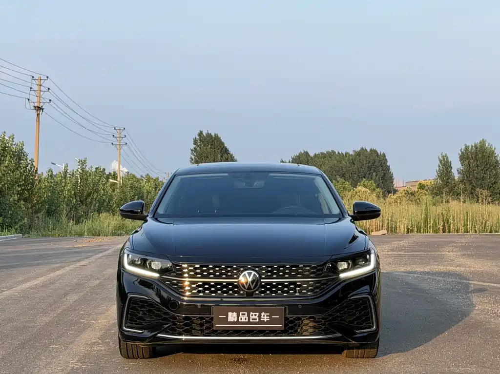 Volkswagen Passat 2023