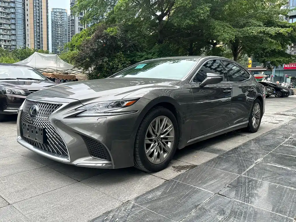 Lexus LS 2019