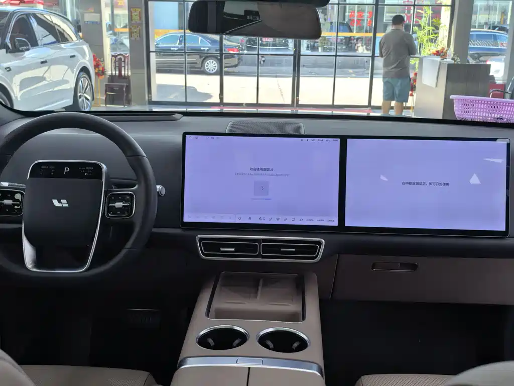 Li Auto Li L6 2025
