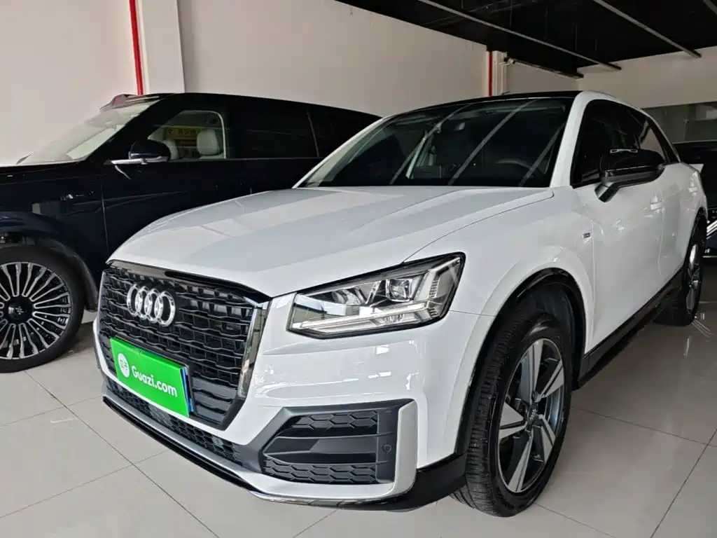 Audi Q2L 2020 — фото 2
