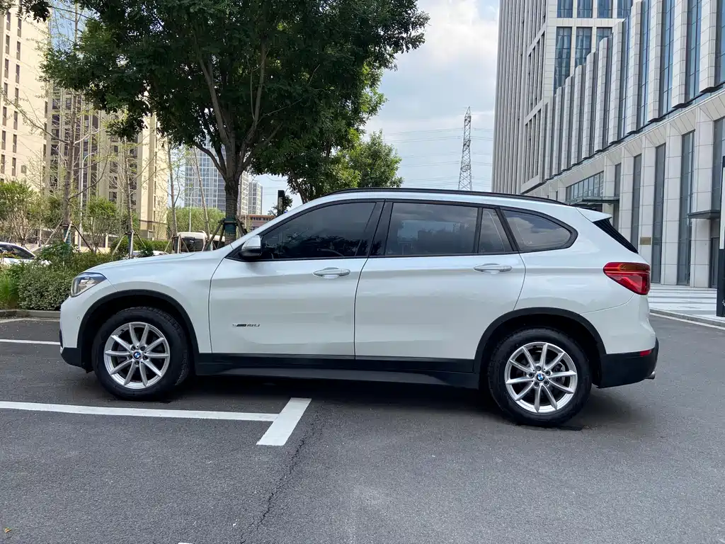 BMW X1 2017 — фото 2