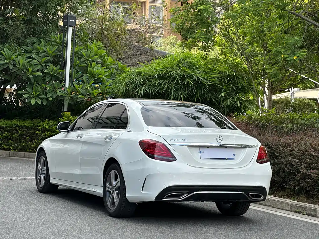 Mercedes-Benz C-Class 2019 — фото 18
