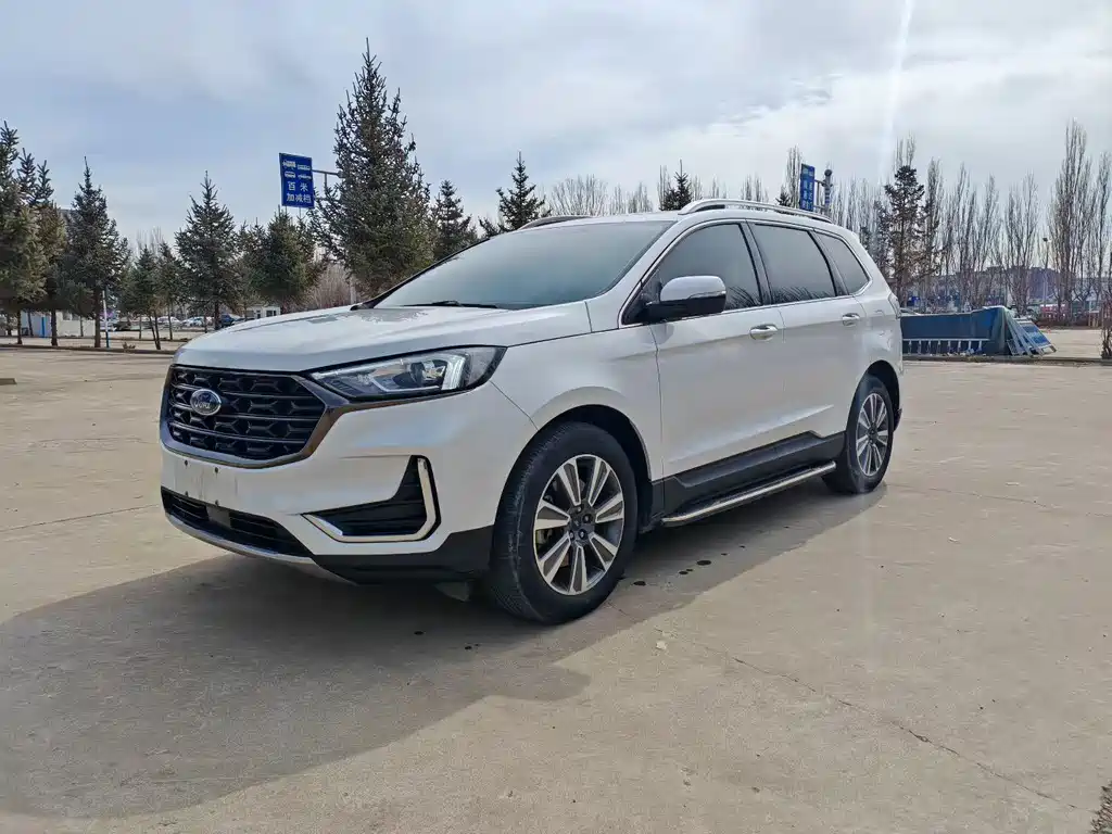 Ford Edge 2021 — фото 1