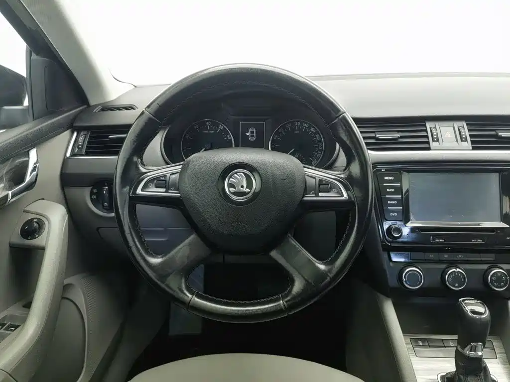 Skoda Octavia 2014 — фото 11