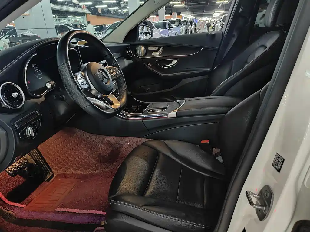Mercedes-Benz C-Class 2020