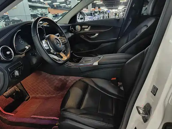 Mercedes-Benz C-Class 2020