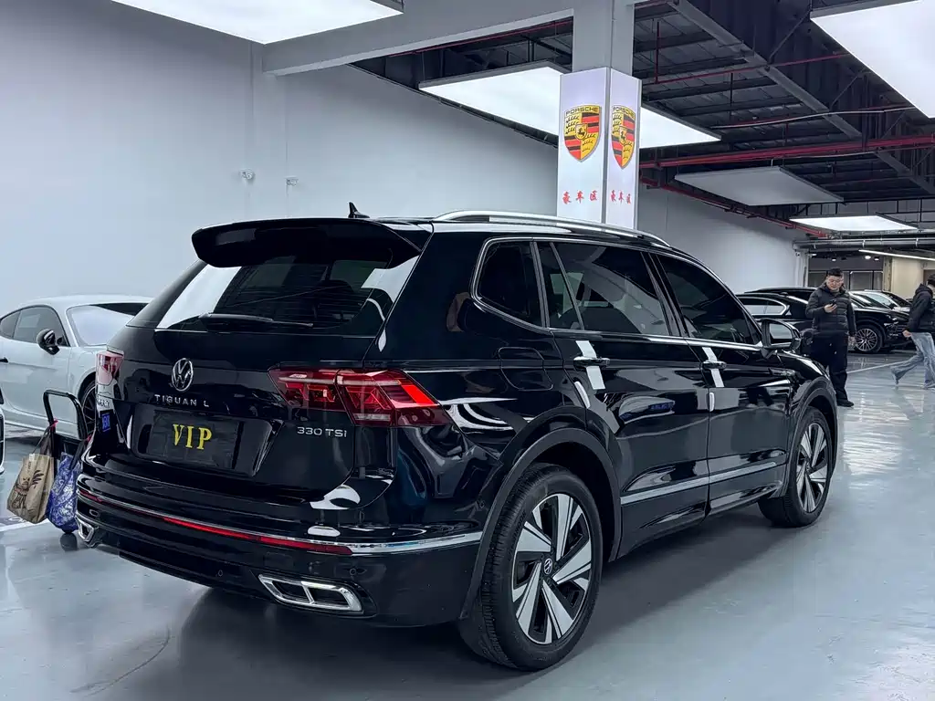 Volkswagen Tiguan L 2023 — фото 15