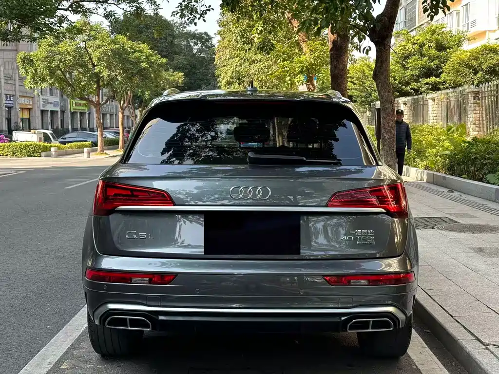 Audi Q5L 2022 — фото 17
