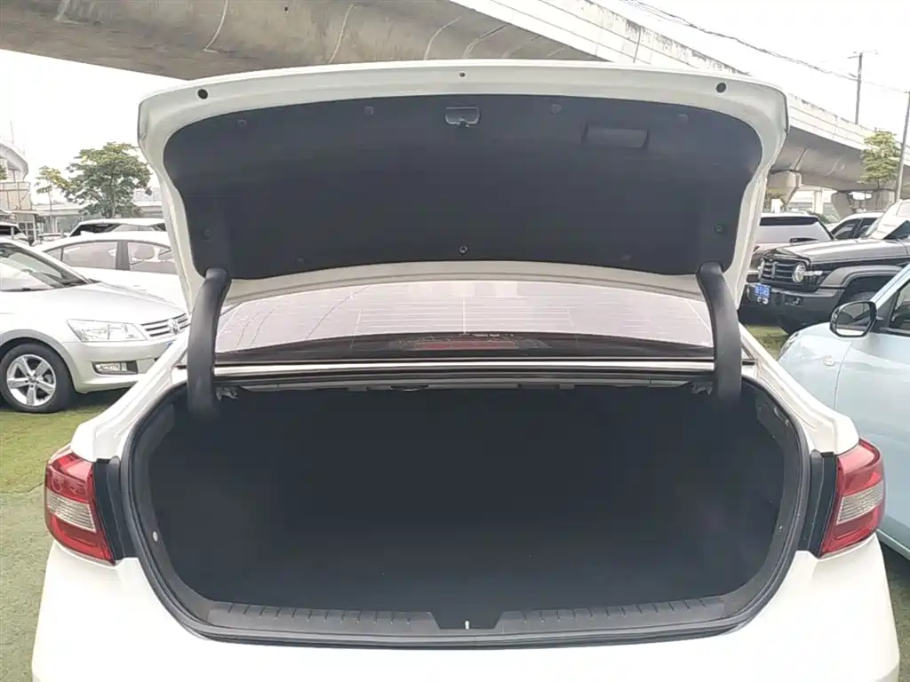 Hyundai Sonata 2016 — фото 19