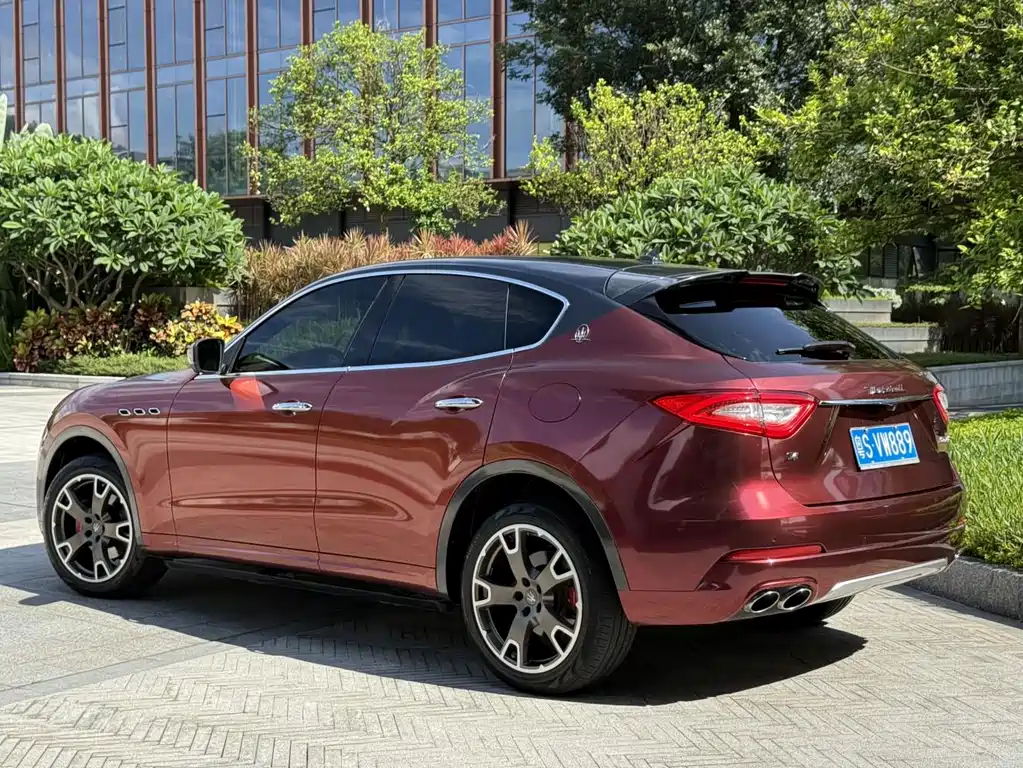 Maserati Levante 2017 — фото 8