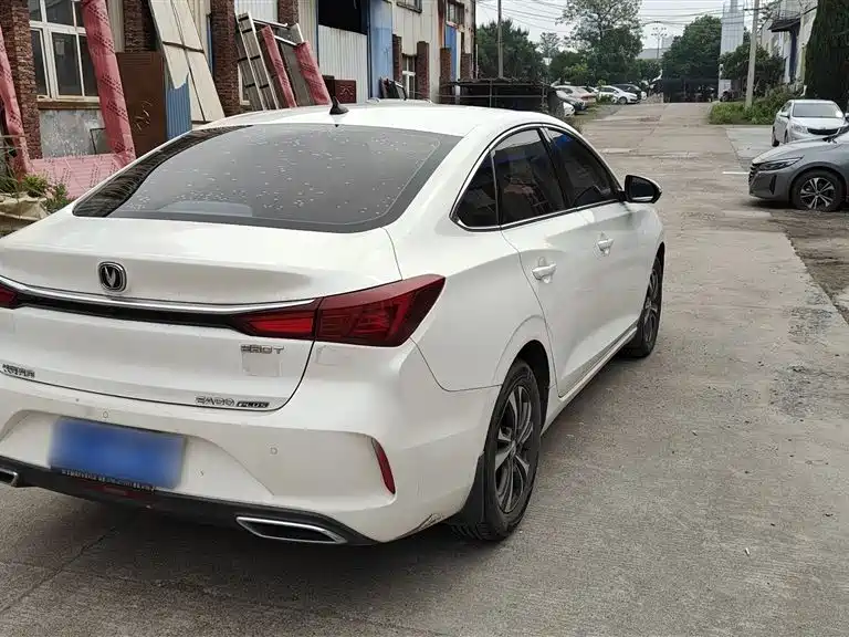 Changan Eado 2022 — фото 10