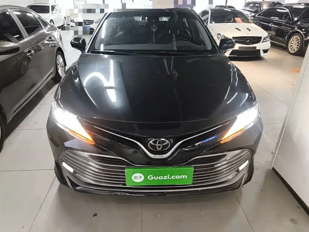 Toyota Camry 2018 — фото 3