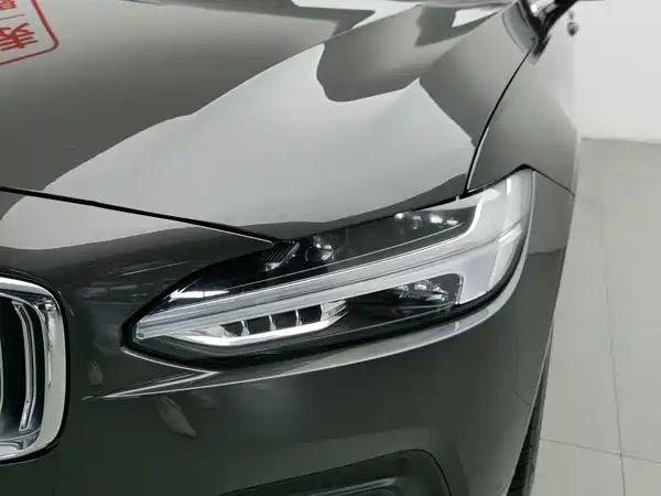 Volvo S90 2024