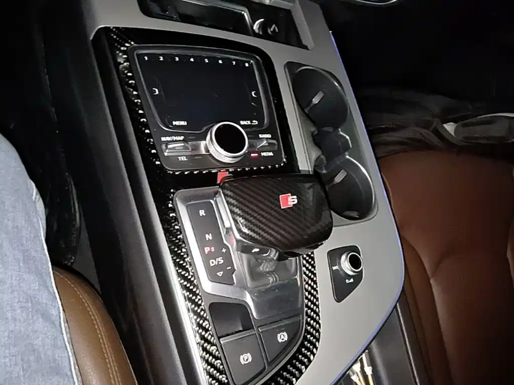 Audi Q7 2018 — фото 14