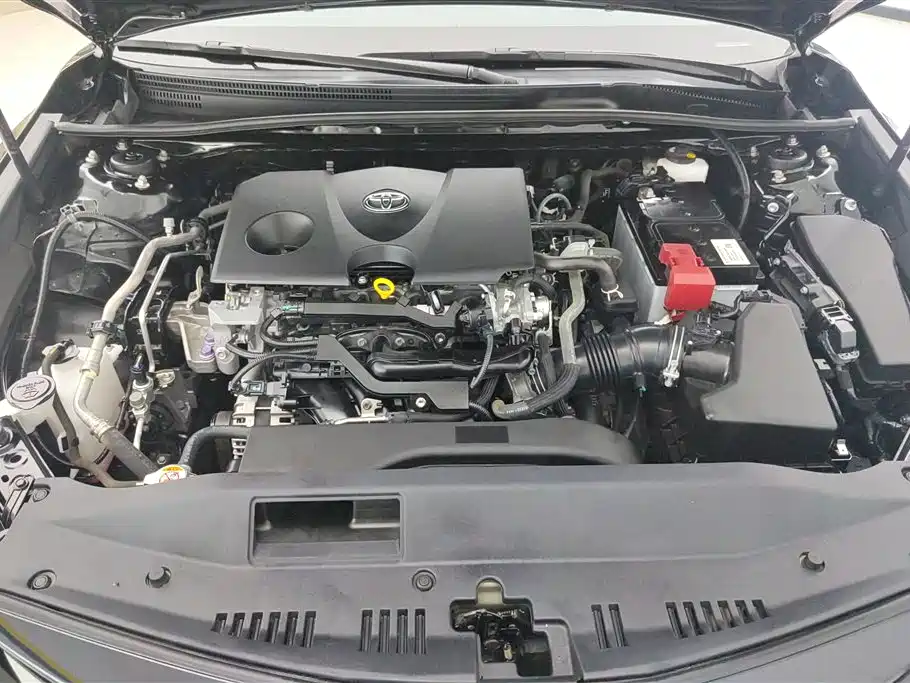 Toyota Camry 2021 — фото 10