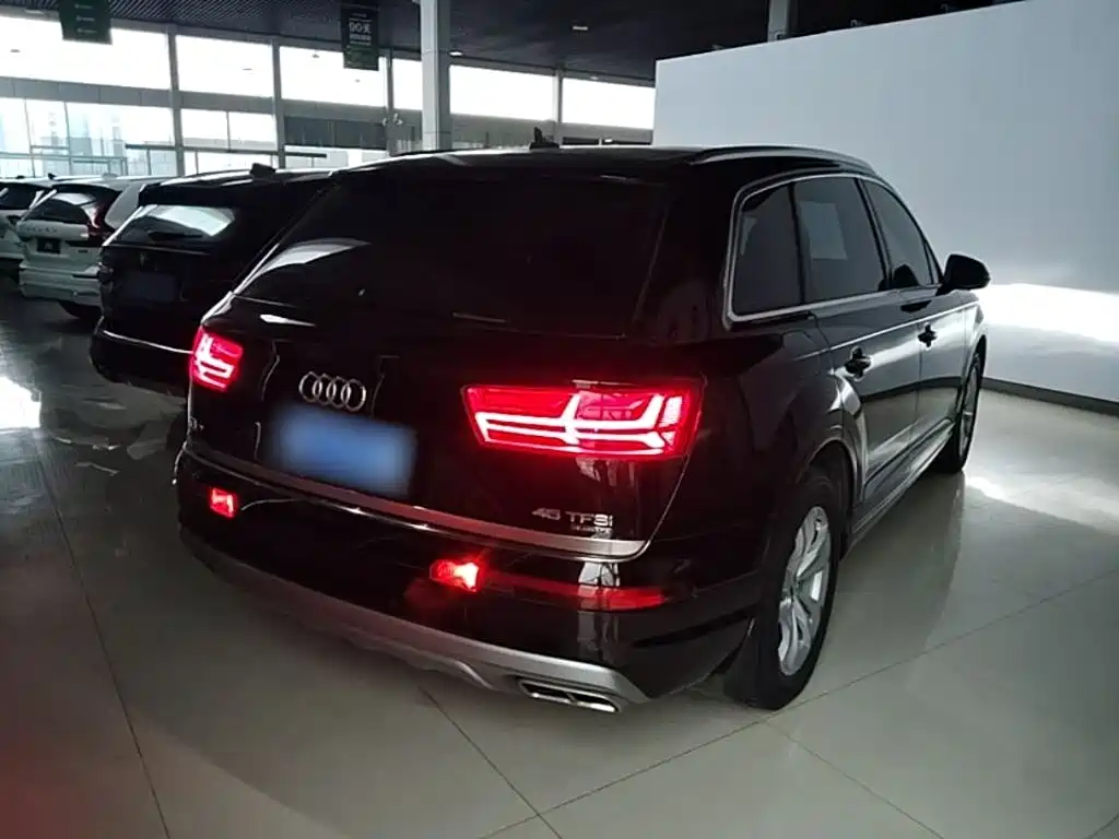 Audi Q7 2018 — фото 7