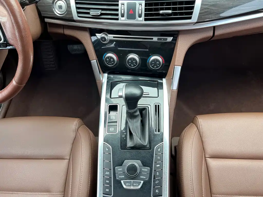 Haval H7 2017 — фото 16