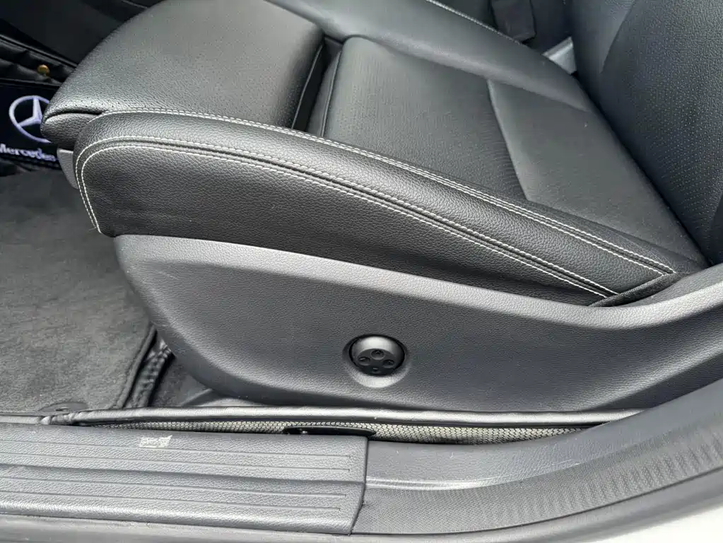 Mercedes-Benz GLA 2018 — фото 23