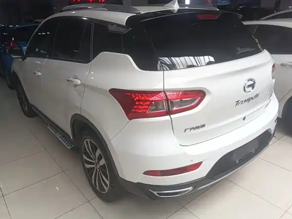 GAC Trumpchi GS4 2016