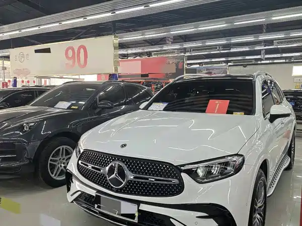 Mercedes-Benz GLC 2025