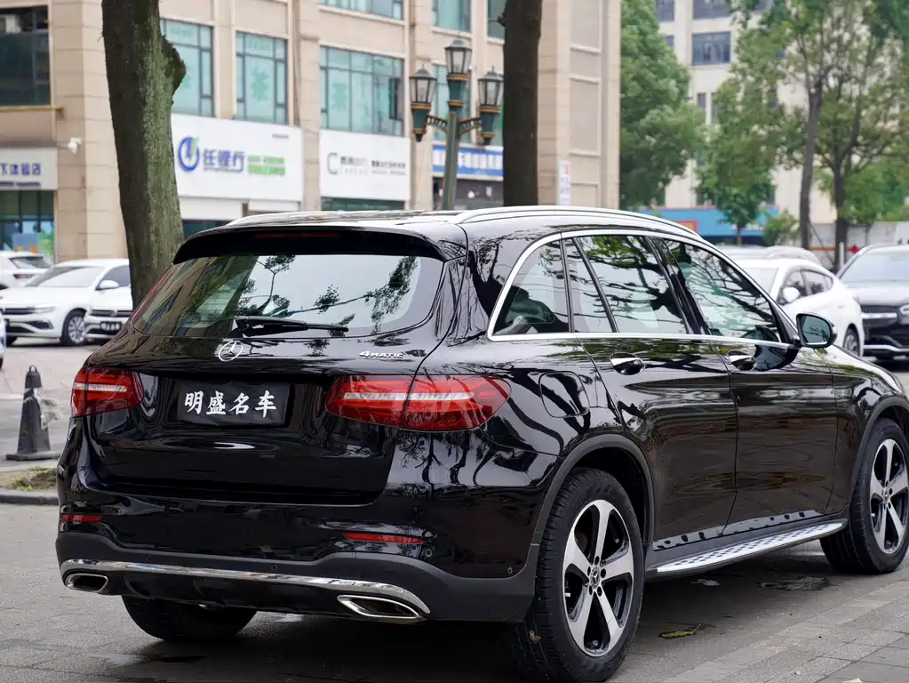 Mercedes-Benz GLC 2017 — фото 15