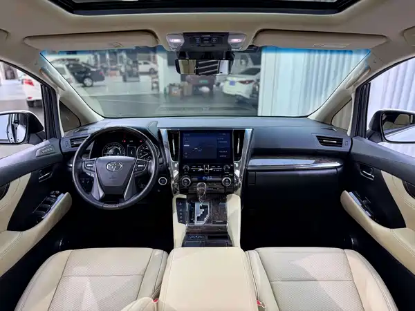 Toyota Alphard 2022