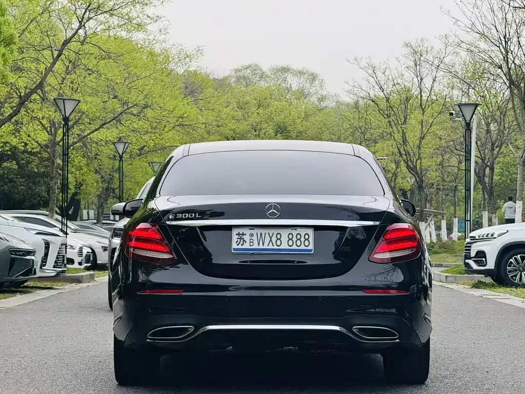 Mercedes-Benz E-Class 2017 — фото 7