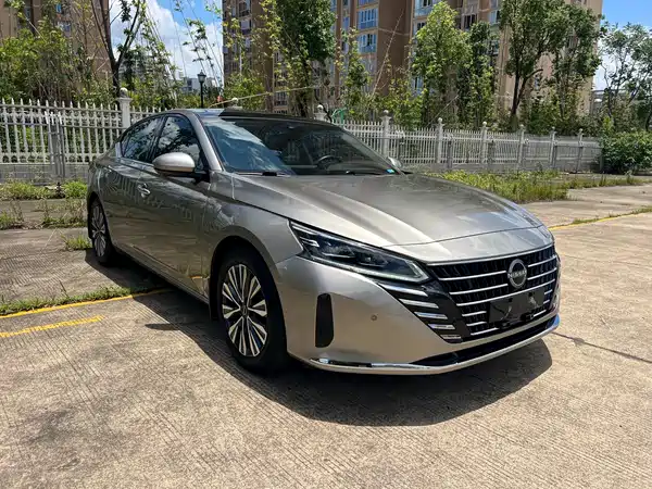 Nissan Teana 2023