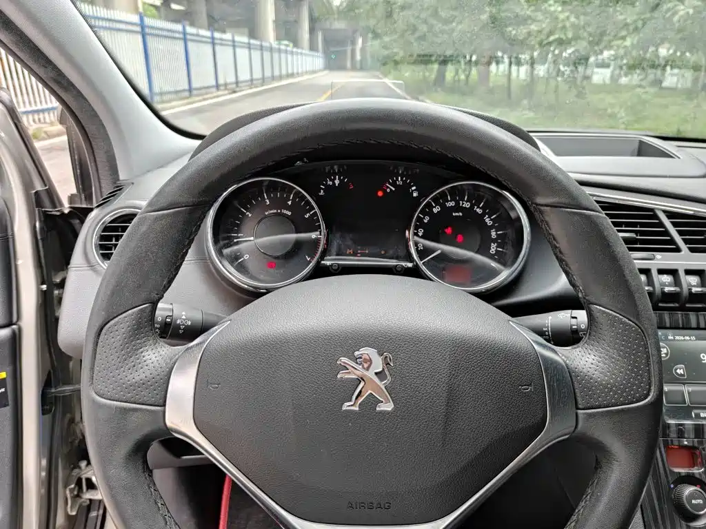 Peugeot 3008 2015 — фото 3